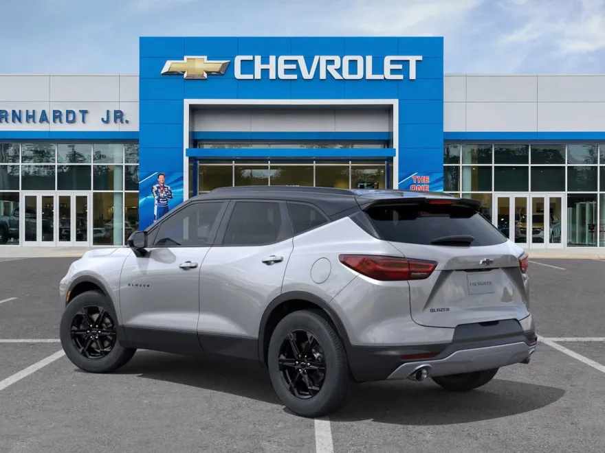 2025 Chevrolet Blazer 2LT photo 1