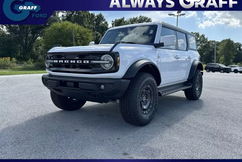2025 Ford Bronco Outer Banks photo 1