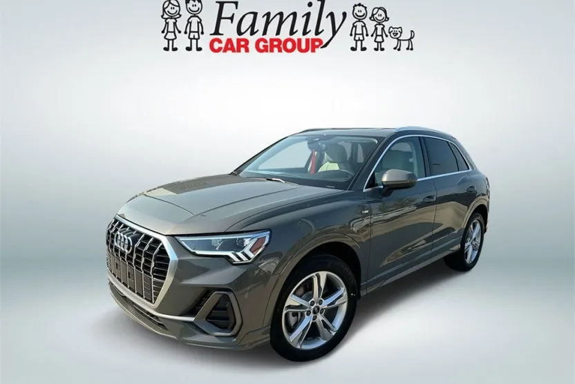 2024 Audi Q3 Premium Plus photo 1