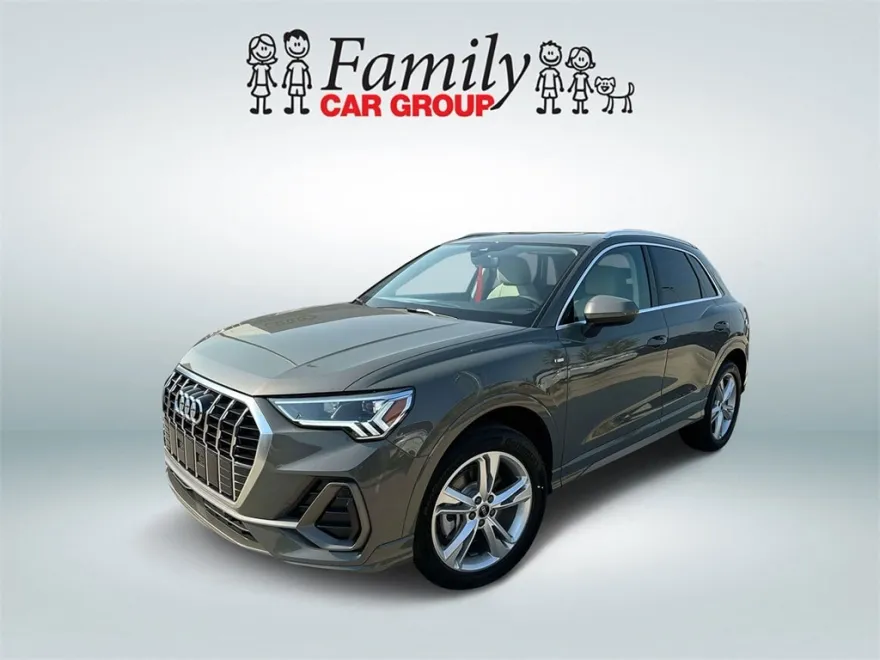 2024 Audi Q3 Premium Plus photo 1