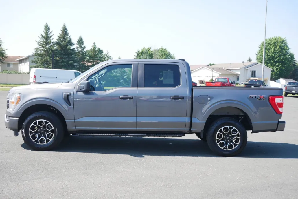 2022 Ford F-150 XL photo 1