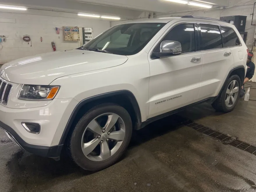 2016 Jeep Grand Cherokee Limited photo 1