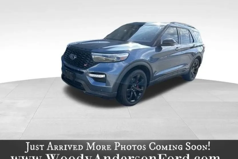 2020 Ford Explorer ST photo 1