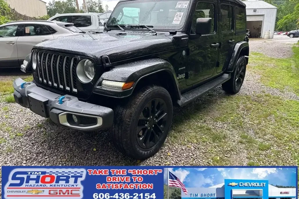 2023 Jeep Wrangler 4xe Sahara photo 1