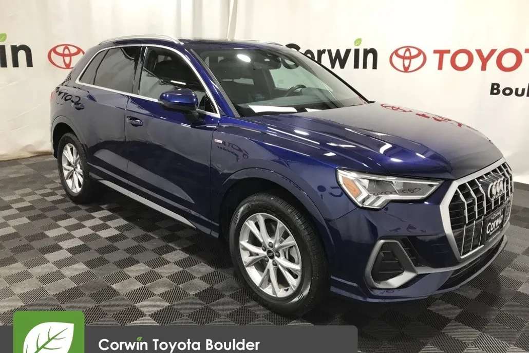 2024 Audi Q3 S line Premium photo 1