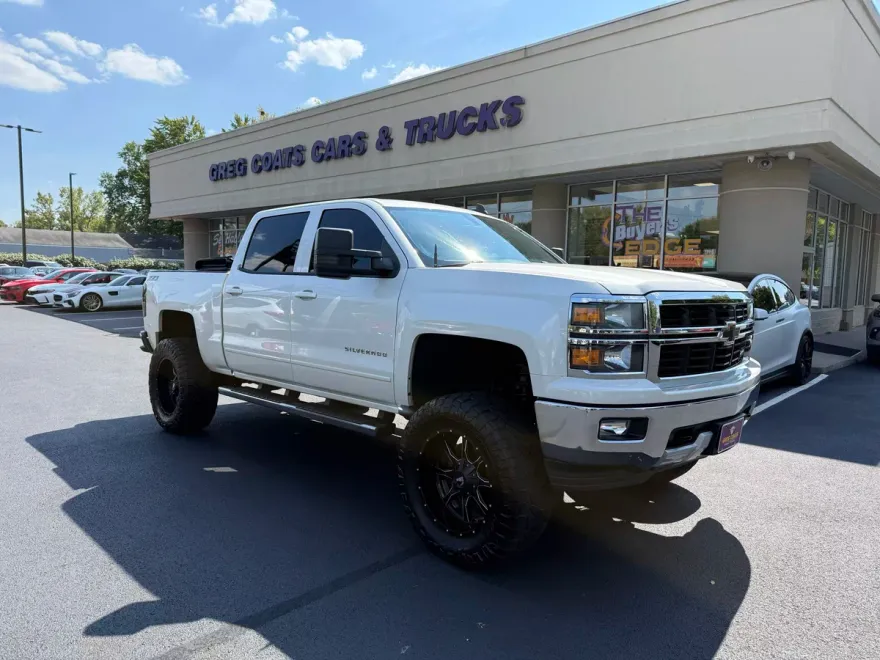 2015 Chevrolet Silverado 1500 LT photo 1