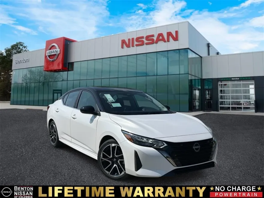 2025 Nissan Sentra SR photo 1