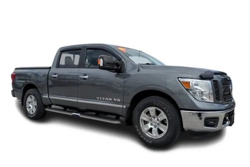 2019 Nissan Titan SV photo 1