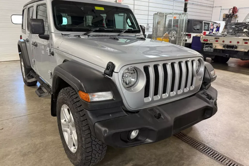 2022 Jeep Wrangler Unlimited Sport RHD photo 1