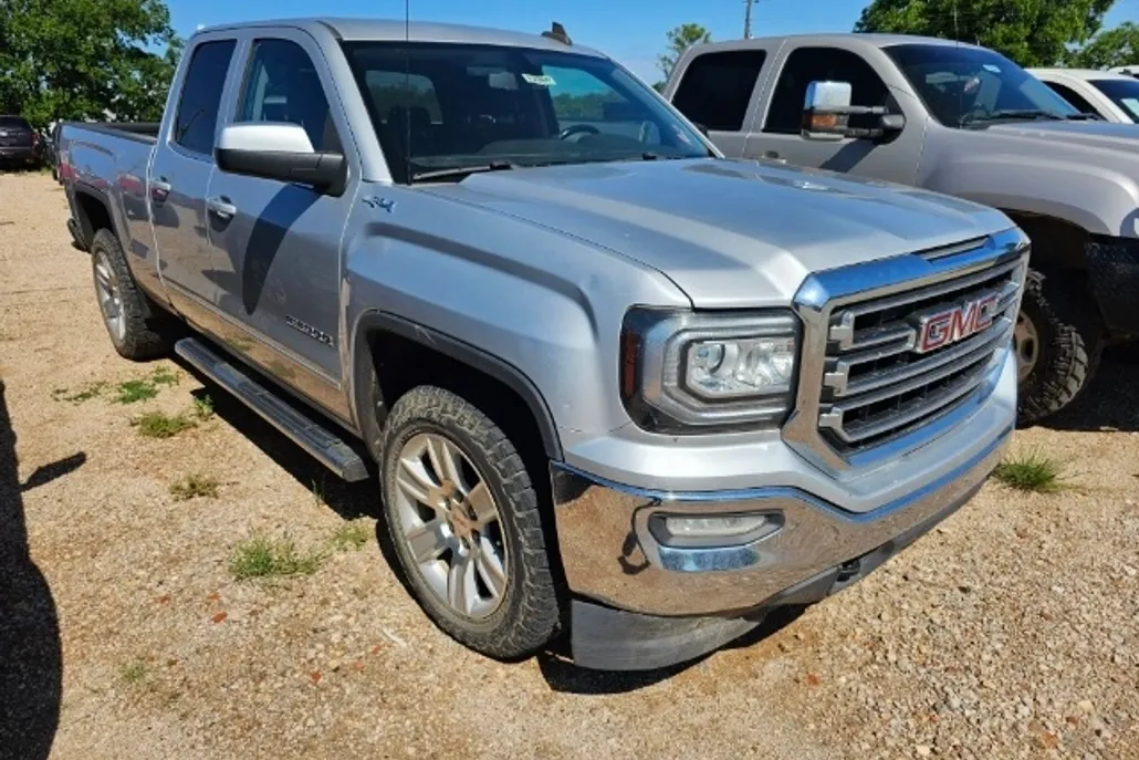 2016 Gmc Sierra 1500 SLE photo 1
