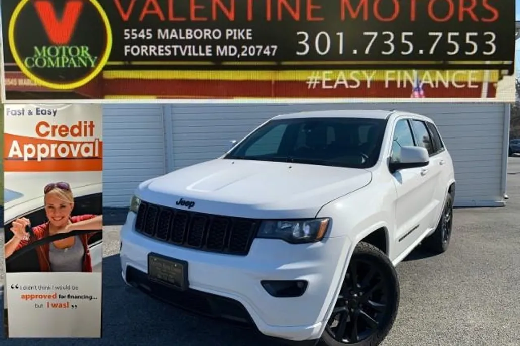 2017 Jeep Grand Cherokee Laredo photo 1
