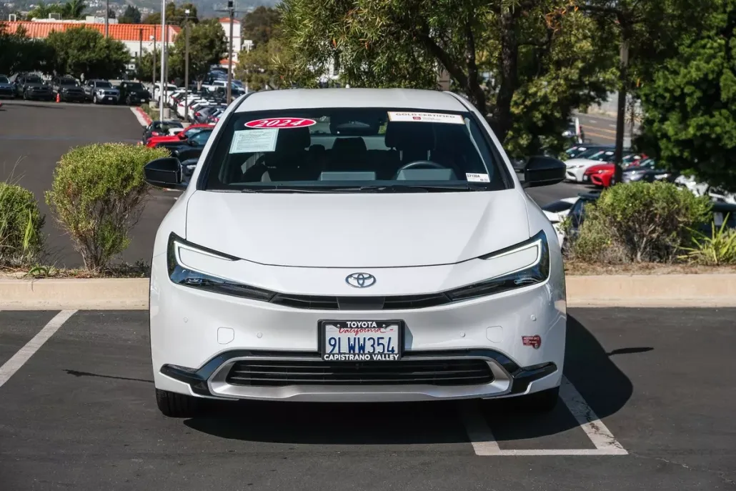 2024 Toyota Prius Prime XSE photo 1
