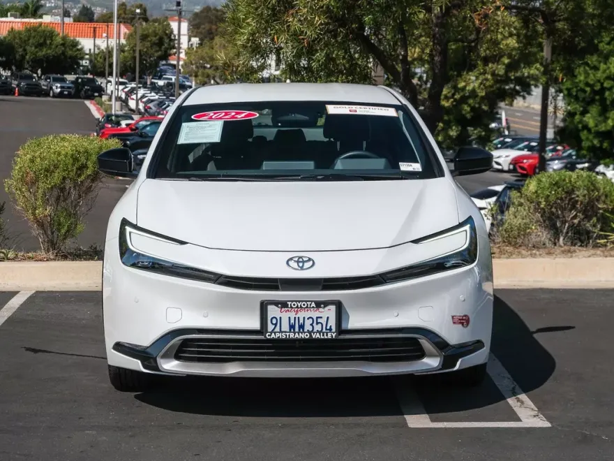 2024 Toyota Prius Prime XSE photo 1