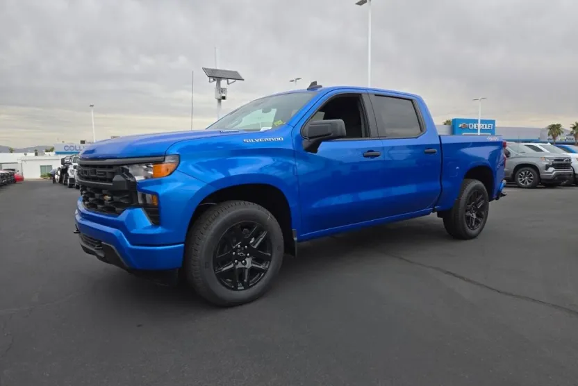 2026 Chevrolet Silverado 1500 Custom photo 1