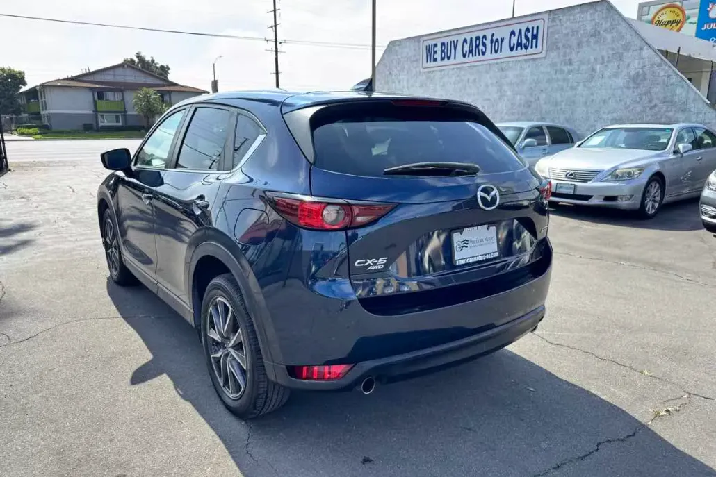 2018 Mazda CX-5 Touring photo 1