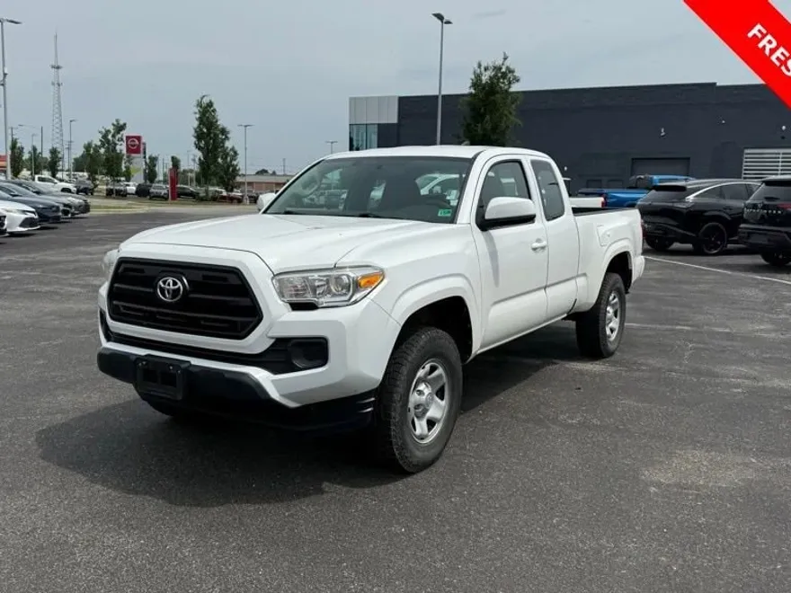 2017 Toyota Tacoma SR photo 1