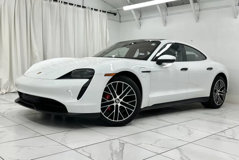 2022 Porsche Taycan 4S photo 1
