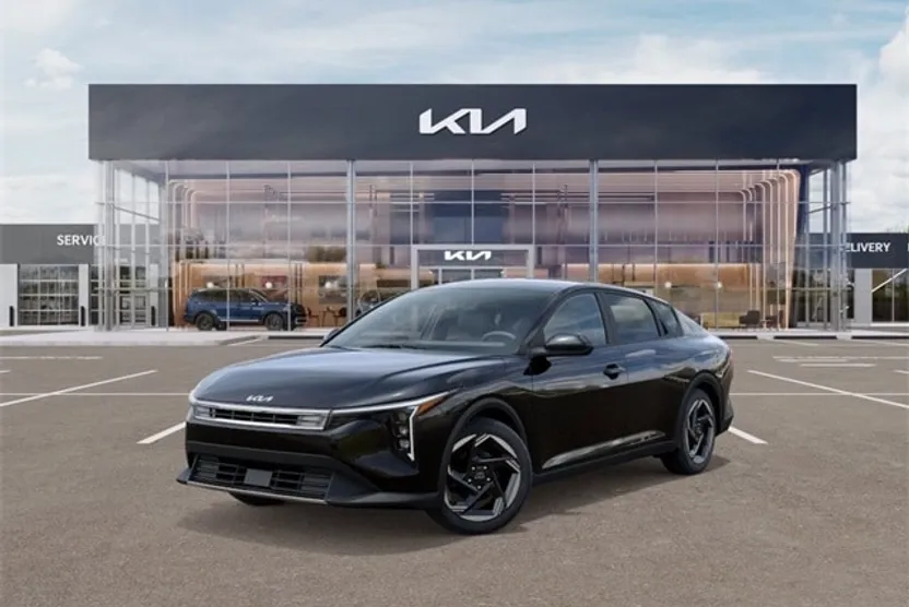 2025 Kia K4 EX photo 1