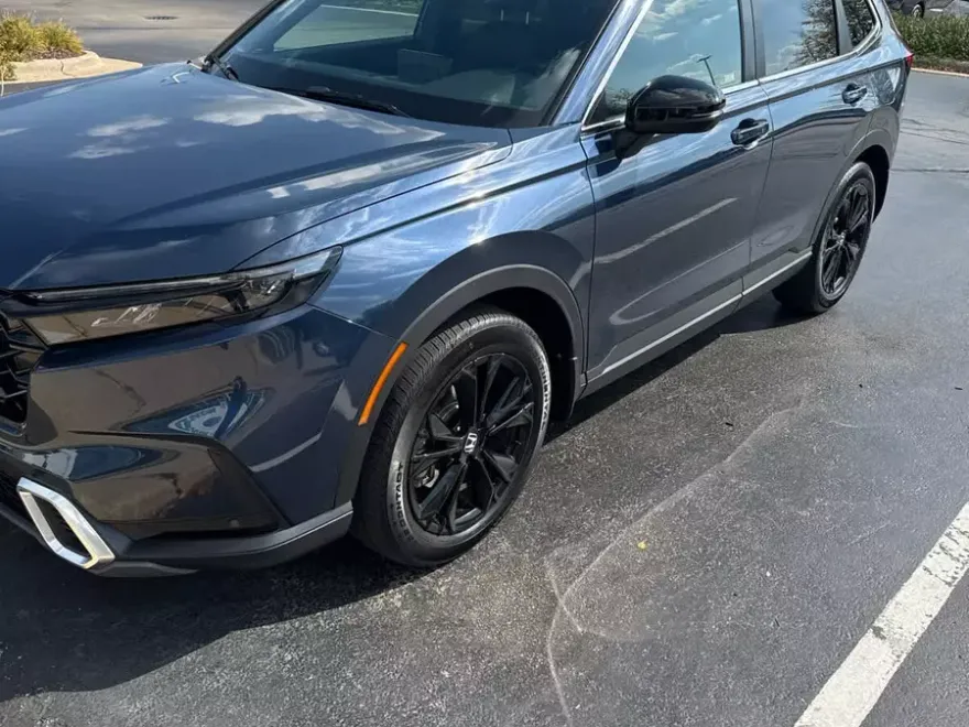 2023 Honda CR-V Hybrid Sport Touring photo 1