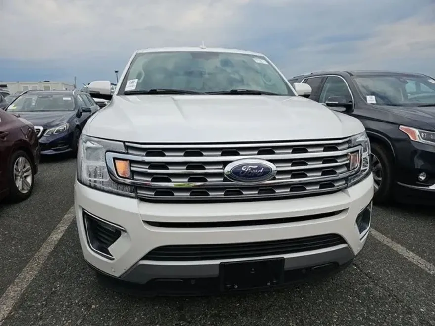 2019 Ford Expedition Limited photo 1