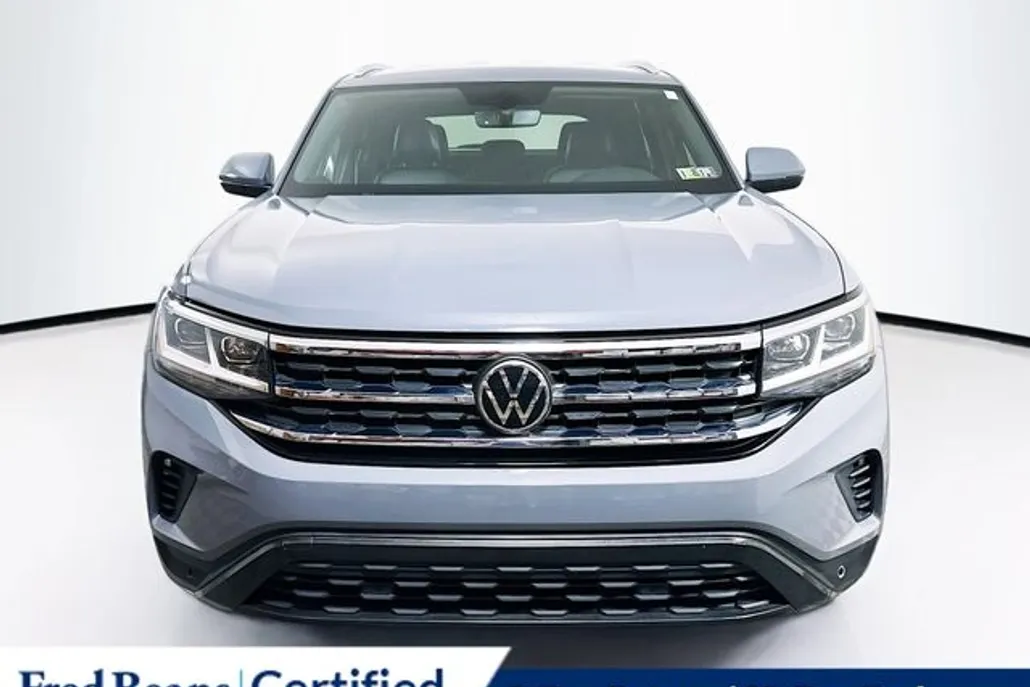 2022 Volkswagen Atlas Cross Sport V6 SE Technology photo 1