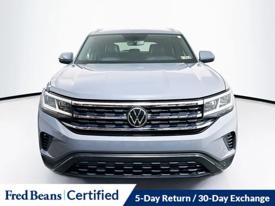 2022 Volkswagen Atlas Cross Sport V6 SE Technology photo 1