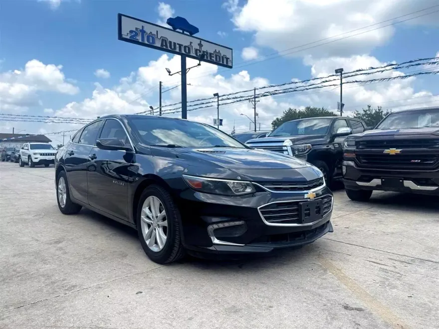 2018 Chevrolet Malibu 1LT photo 1