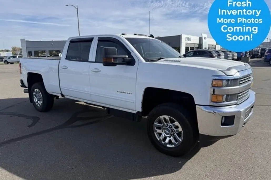 2016 Chevrolet Silverado 2500HD LT photo 1