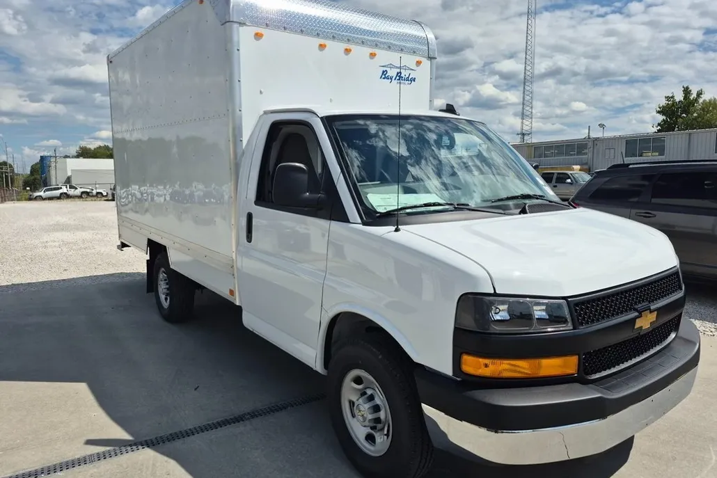 2025 Chevrolet Express 3500 Cutaway Van photo 1