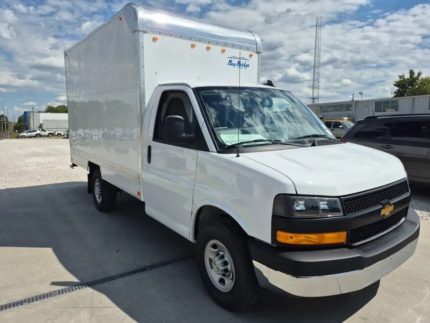 2025 Chevrolet Express 3500 Cutaway Van photo 1