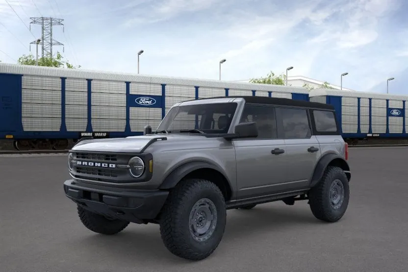 2025 Ford Bronco Base photo 1