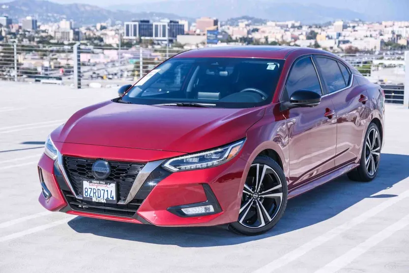 2022 Nissan Sentra SR photo 1