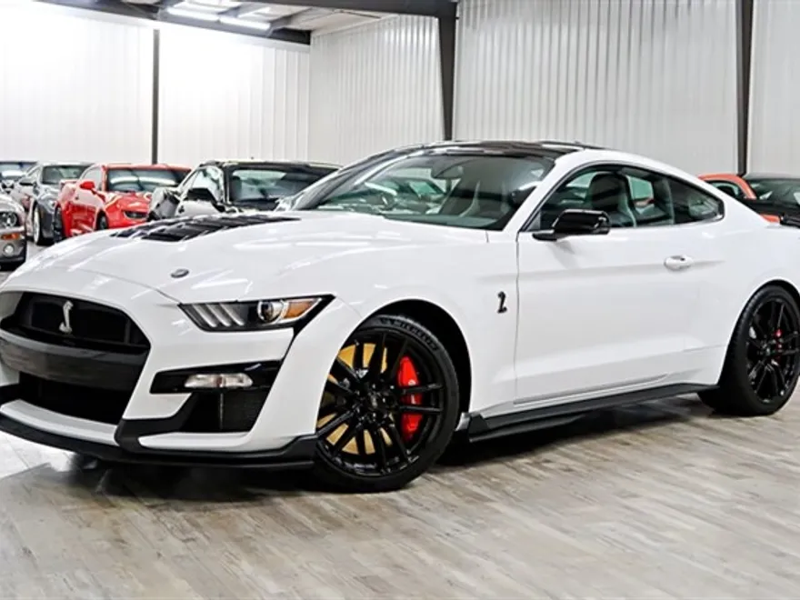 2020 Ford Mustang photo 1