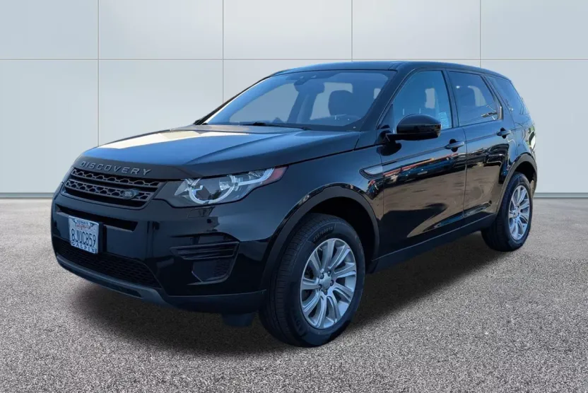 2019 Land Rover Discovery Sport SE photo 1