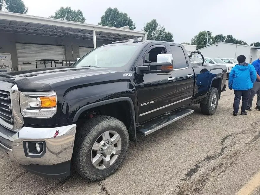 2018 Gmc Sierra SLT photo 1