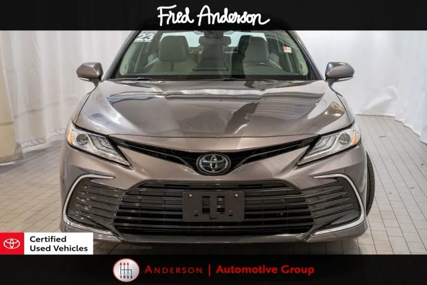 2023 Toyota Camry XLE photo 1