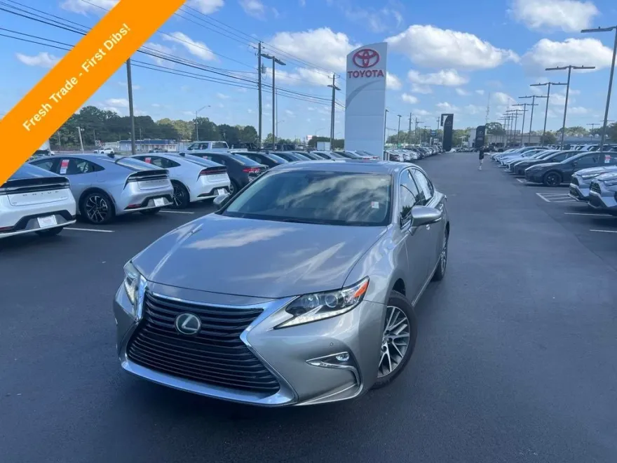 2017 Lexus ES 350 photo 1
