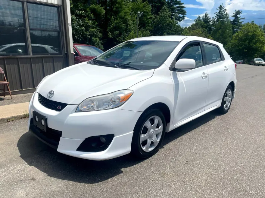 2009 Toyota Corolla Matrix L 4WD photo 1