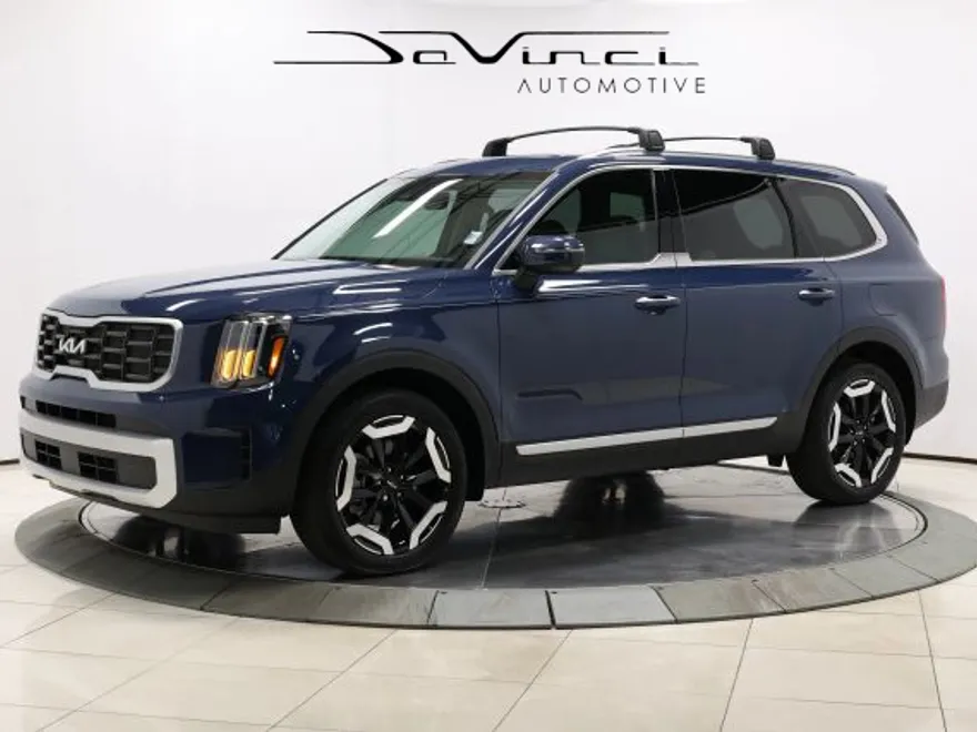2025 Kia Telluride S photo 1