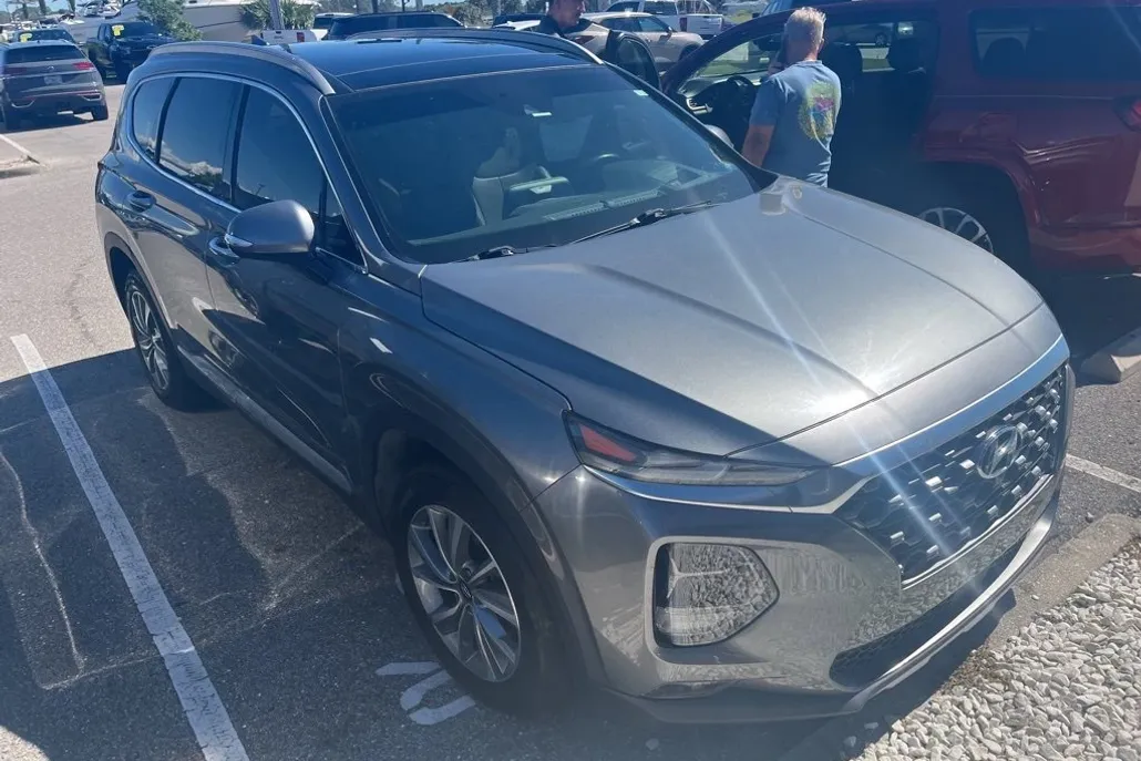 2019 Hyundai Santa Fe Ultimate photo 1