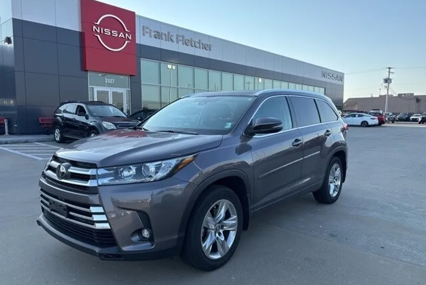 2019 Toyota Highlander Limited photo 1