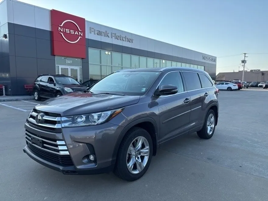 2019 Toyota Highlander Limited photo 1