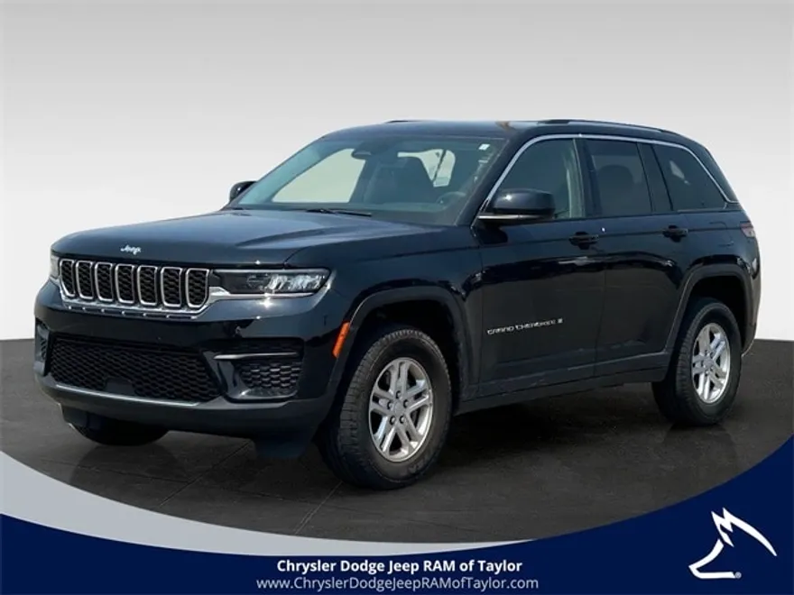 2023 Jeep Grand Cherokee Laredo photo 1