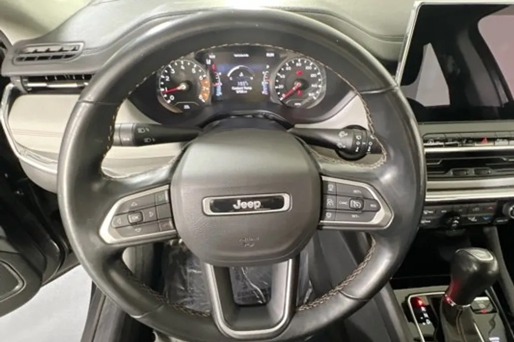 2022 Jeep Compass Limited photo 1
