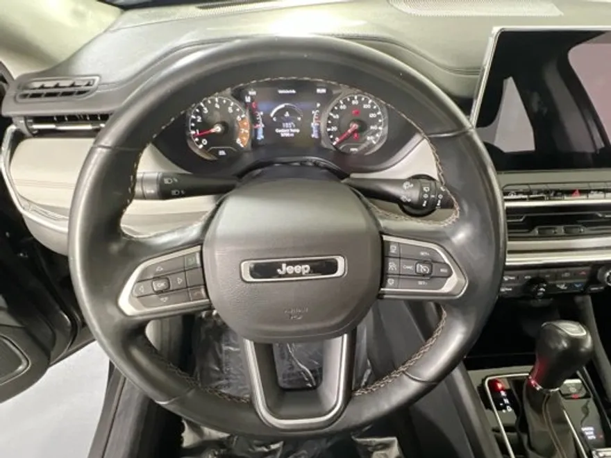 2022 Jeep Compass Limited photo 1