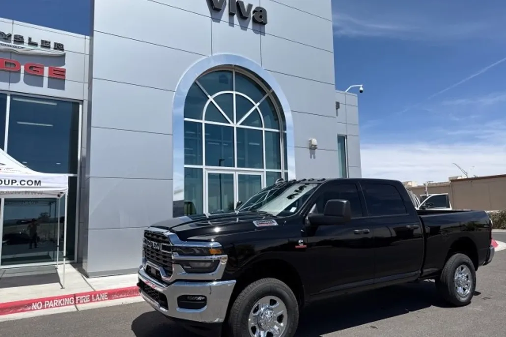 2025 Ram 2500 Tradesman photo 1
