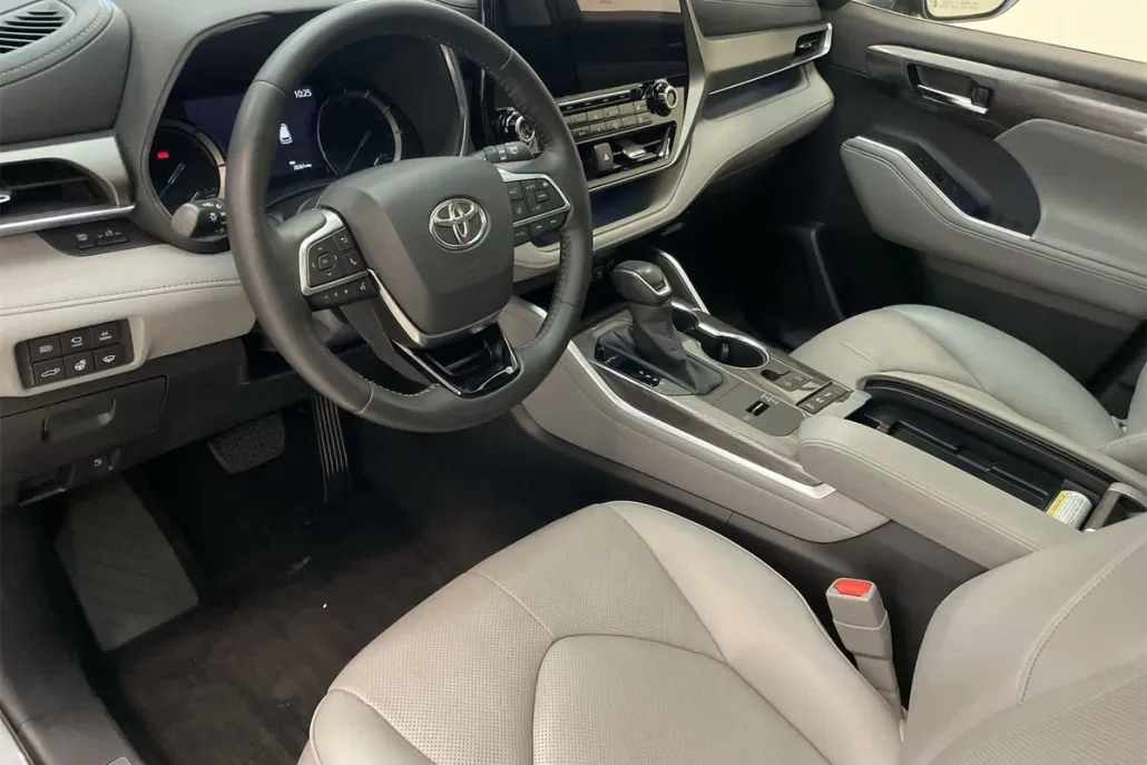 2020 Toyota Highlander Limited Hybrid photo 1