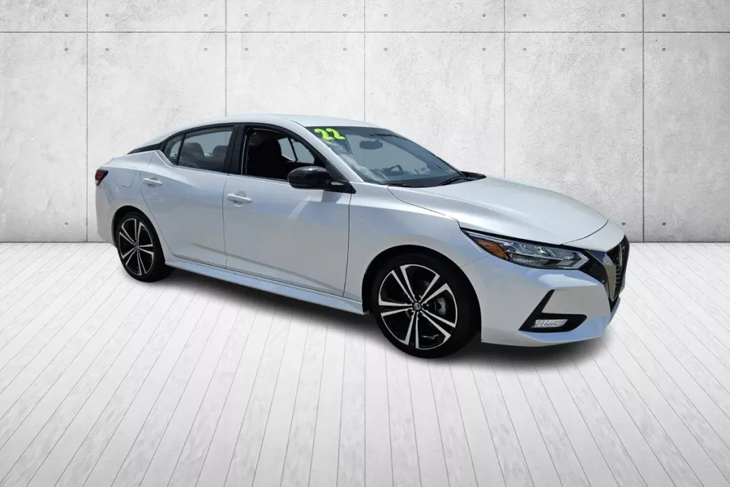 2022 Nissan Sentra SR photo 1