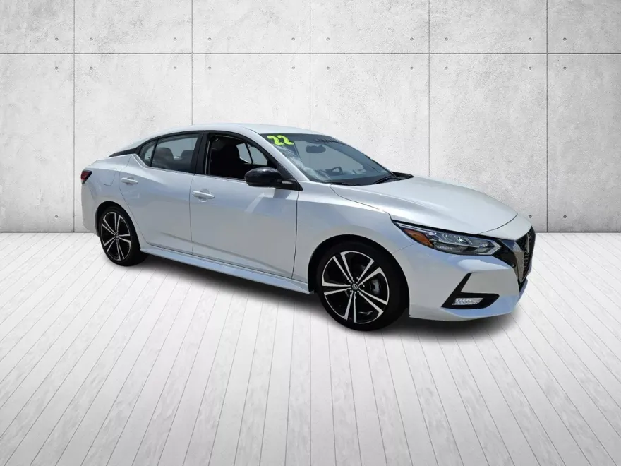 2022 Nissan Sentra SR photo 1