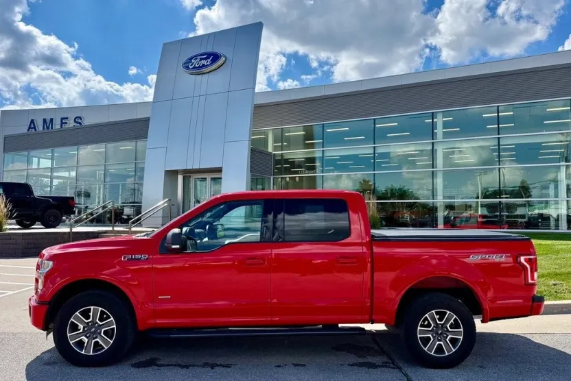 2015 Ford F-150 XLT photo 1